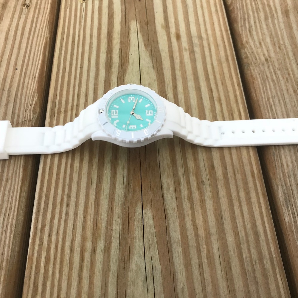 White Watch Unisex Wrist Watch Japan Movement - Picture 7 of 8